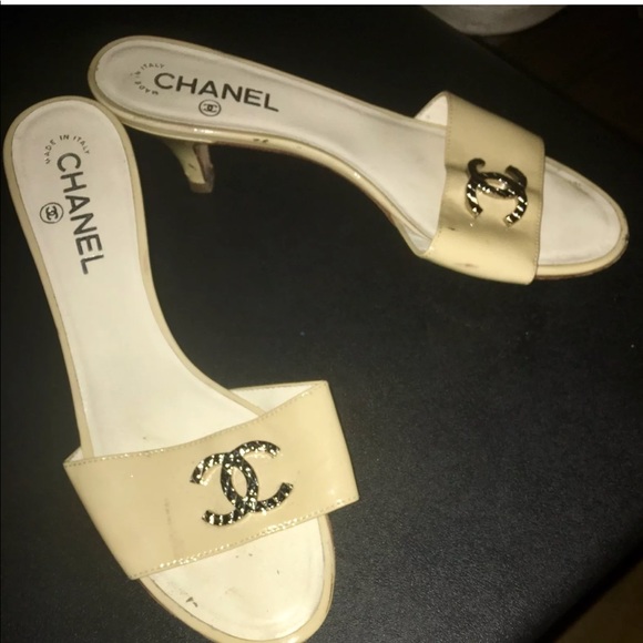 CHANEL Shoes - Authentic Vintage Chanel kitten heel sandals